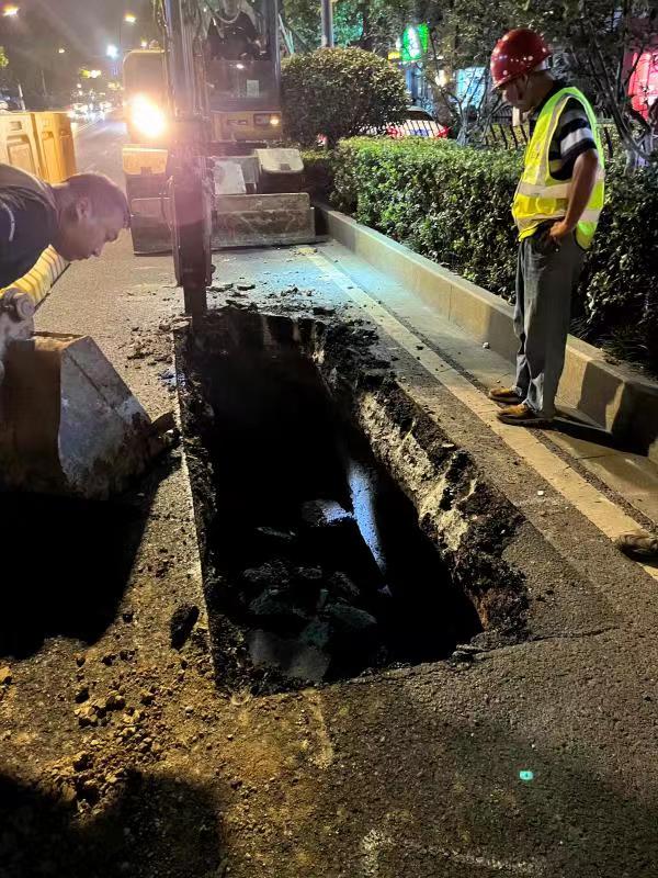 護航城市安全,物測隊為南京城市道路精準“把脈”8.jpg 護航城市安全,物測隊為南京城市道路精準“把脈”8.jpg